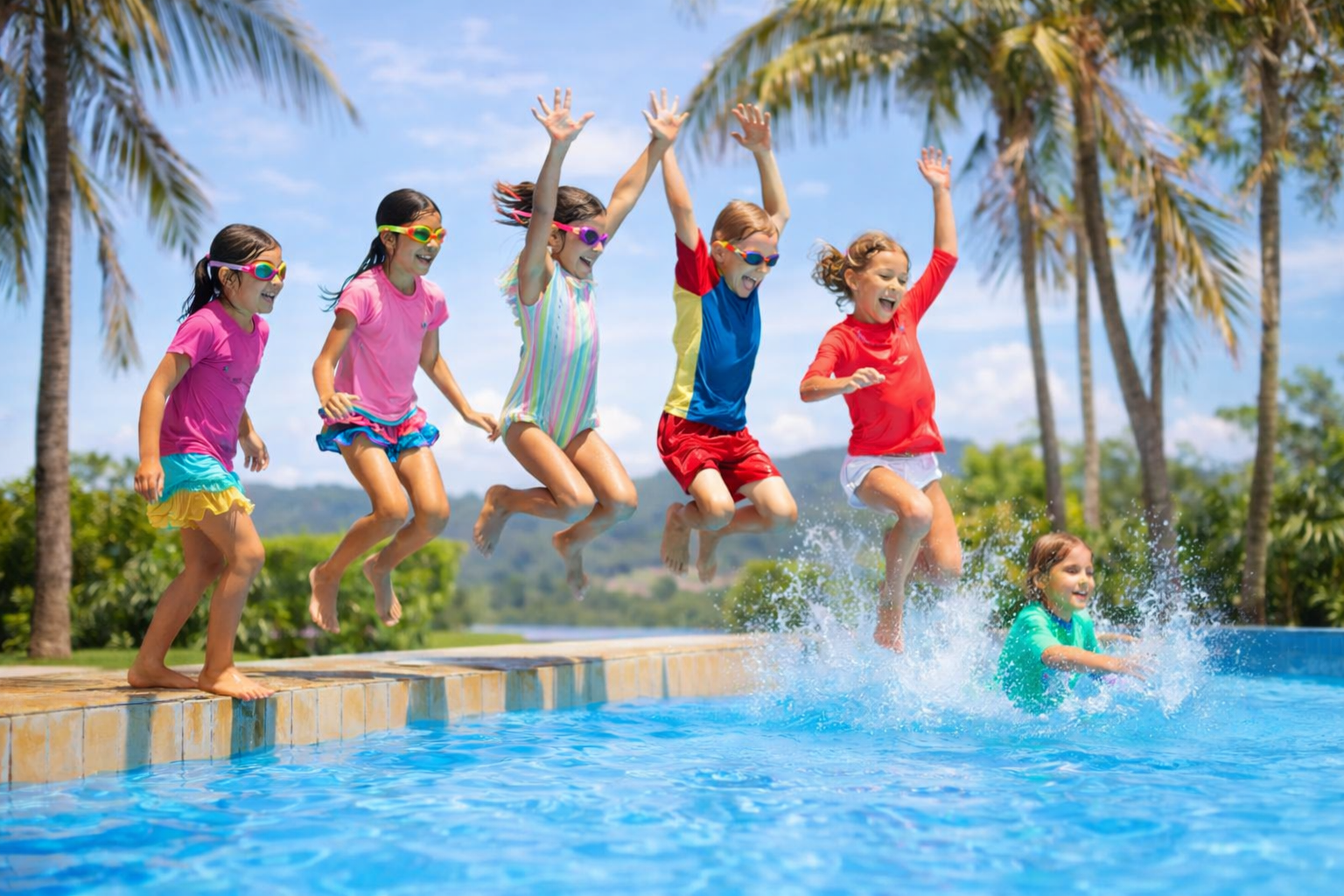 Holiday Friend Finder family and solo travel connection app logo